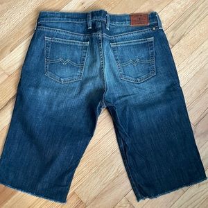 Lucky brand women’s cut off Bermuda jean shorts size 10/ 30 EUC sweet n low